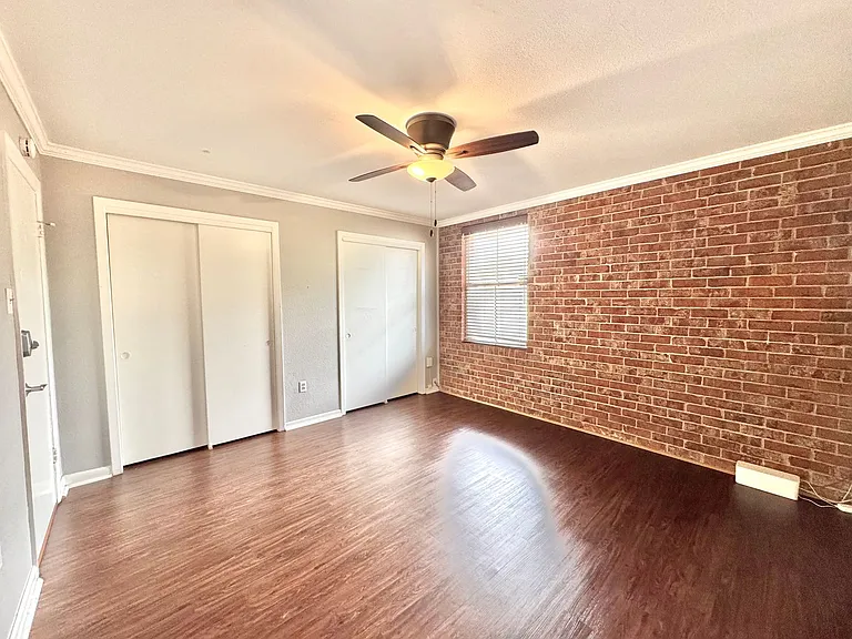 3101 Highland Rd #110 — Photo 7