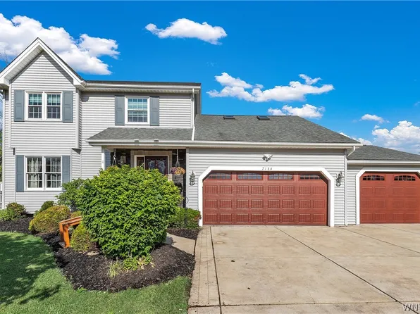 7134 Marigold Dr, North Tonawanda, NY 14120