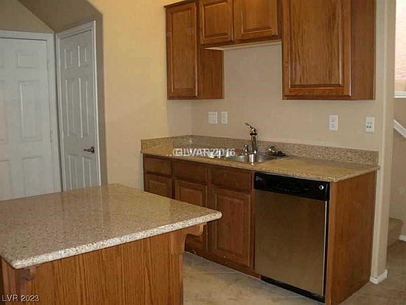 3rd image of 7344 Trailside Park Ct
