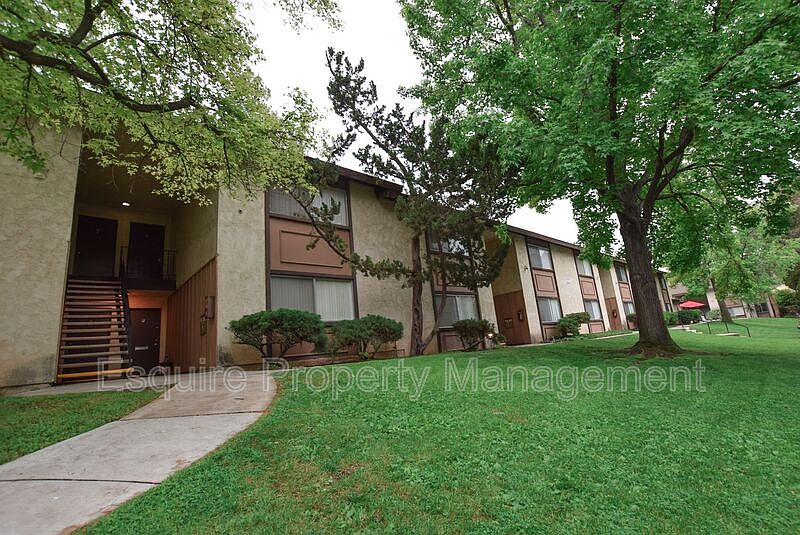 1st image of 1920 Los Feliz Dr #1940Q