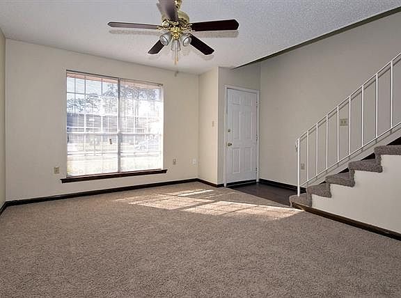 3rd image of 1534 Richmond Dr