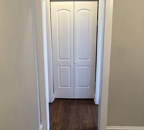 3rd image of 1250 W Bryn Mawr Ave #3