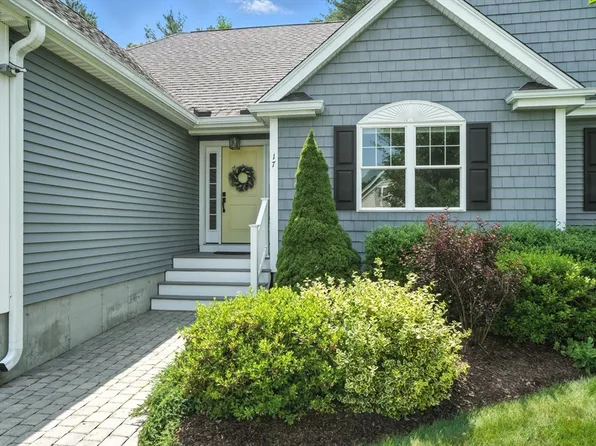17 Corn Mill Way, Rockland, MA 02370