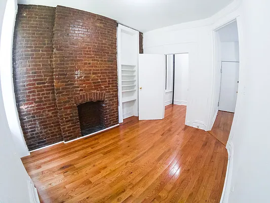 Rented by Roselyn  Fortuna LLC | media 21