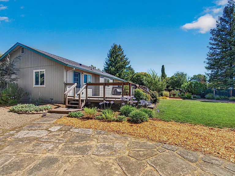 2020 Rivera Dr — Photo 30