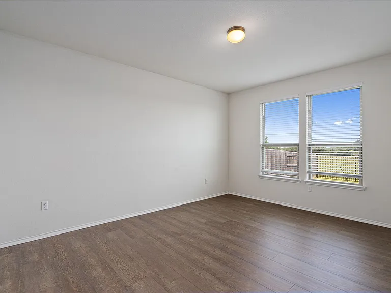 146 Russet Trl — Photo 15