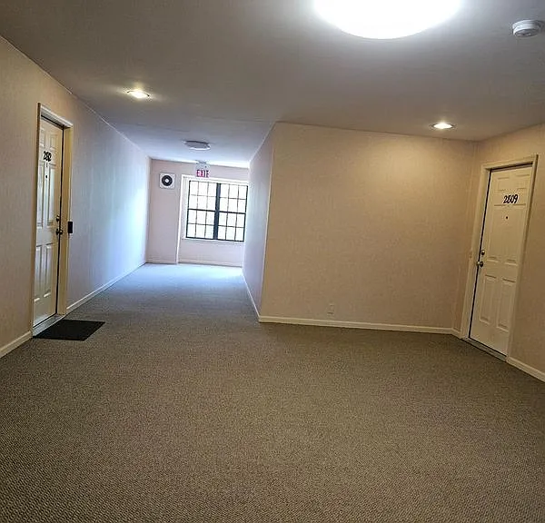 2809 Ridgefield Ct — Photo 33
