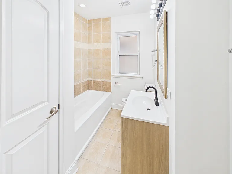 7403 N Hoyne Ave #2 — Photo 24