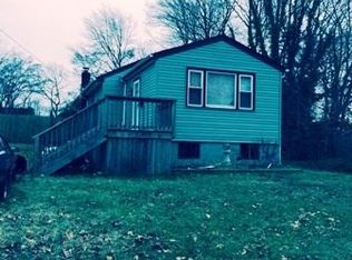 34 Terrace View Rd, Farmingdale, NY 11735