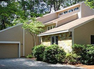 5 Coach Ln, Westwood, MA 02090