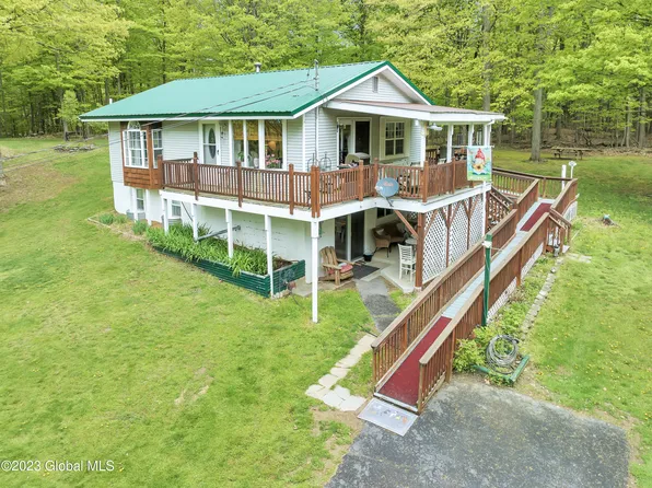 86 County Road 405, Greenville, NY 12083