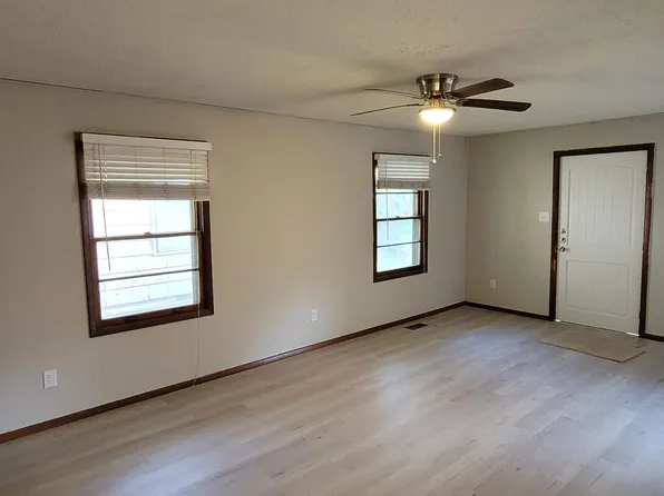 406 Warner St NW, Huntsville, AL 35805