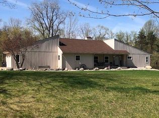 3922 Winterwood Dr, Howell, MI 48843