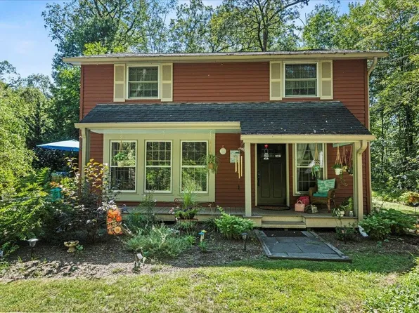 7 Laurel Ave, Branchville, NJ 07826