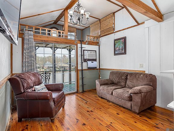 5th image of 21018 Diversion Canal Rd