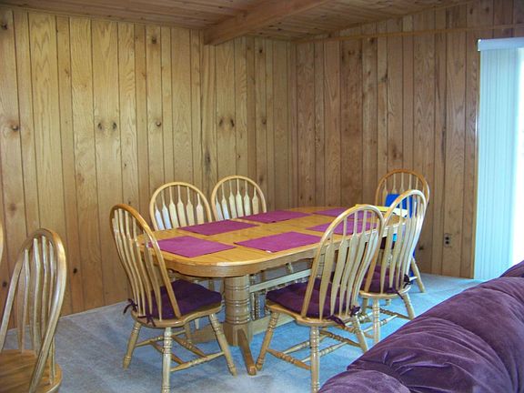 Well maintained & move-in ready