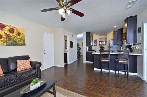 5th image of 1703 Alaquinas Dr