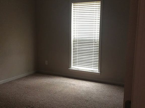 4th image of 1525 Melissa Ln