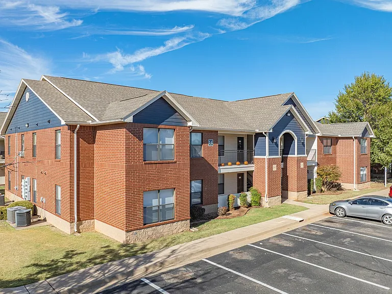 Edmond at Twenty500 Apartments — Photo 54