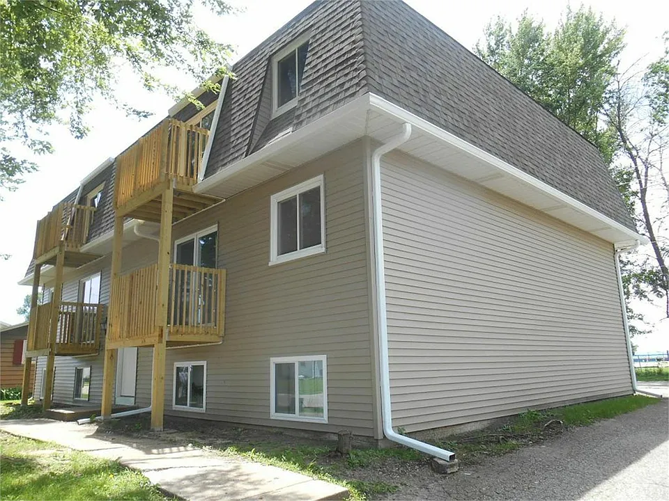 Building Photo 3