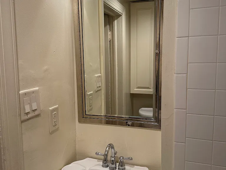 710 Jackson St — Photo 12