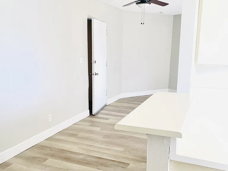 2580 E Tahquitz Canyon Way — Photo 12