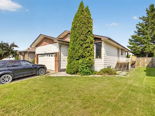 5509 W 57th Ave, Olds, AB T4H 1K1
