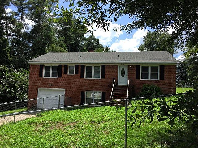 1st image of 221 Westwood Dr