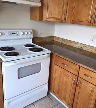 2nd image of 1422 Cottonwood Ct