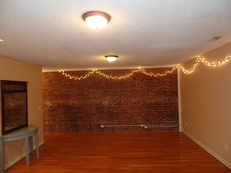 Hardwood Floors 9Ft Ceilings