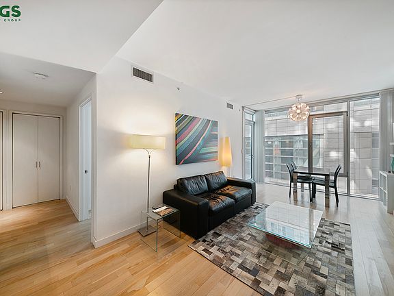 3rd image of 50 Franklin St APT 8A