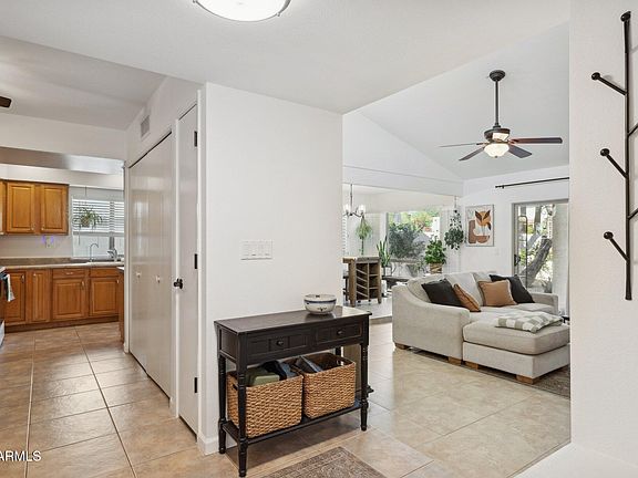 5th image of 4706 E WINSTON Drive