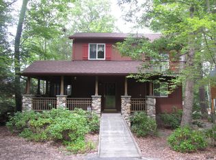 141 S Fairview Rd, Tafton, PA 18464