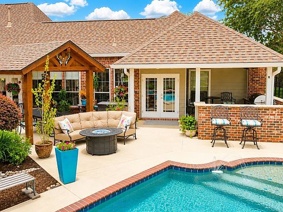 2nd image of 43097 Lighthouse Ln