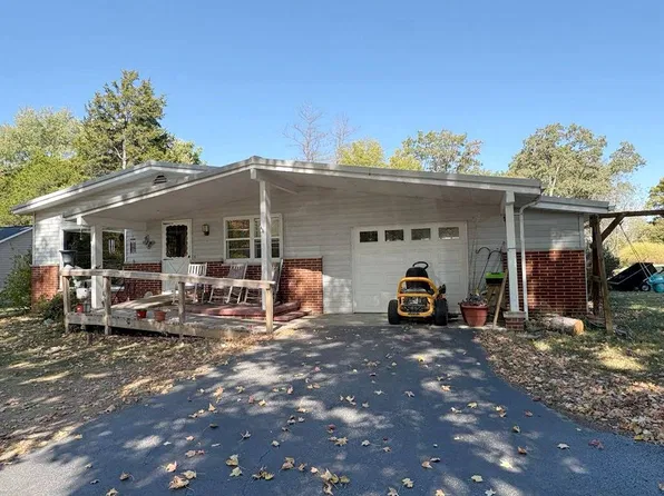 1983 State Highway 15, Fairfield, IL 62837