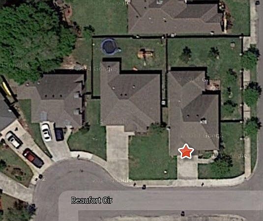 1st image of 305 Beaufort Cir