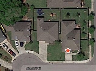 305 Beaufort Cir, Youngsville, LA 70592
