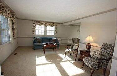 3rd image of 379 Fruitwood Dr