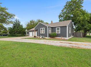 1502 N Andover Rd, Andover, KS 67002
