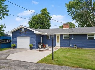 2327 E Bay Ridge Dr, Au Gres, MI 48703