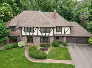 6705 Apache Rd, Edina, MN 55439