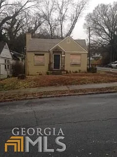 1082 Ashby Grv SW photo 1