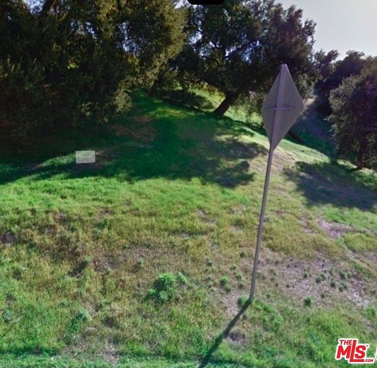 2nd image of 30124 Trevyelon St