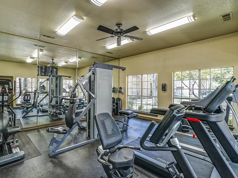 Creekside at Pear Ridge Apartments — Photo 7