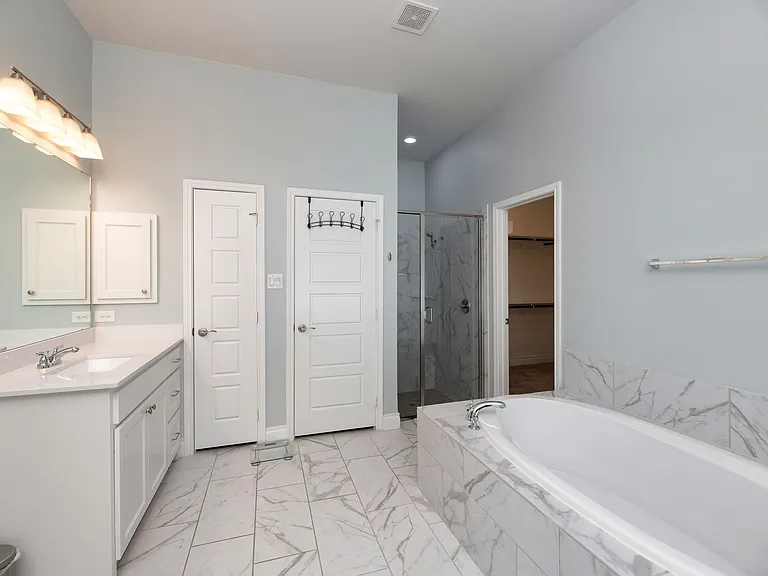 2421 Stella Ln — Photo 19