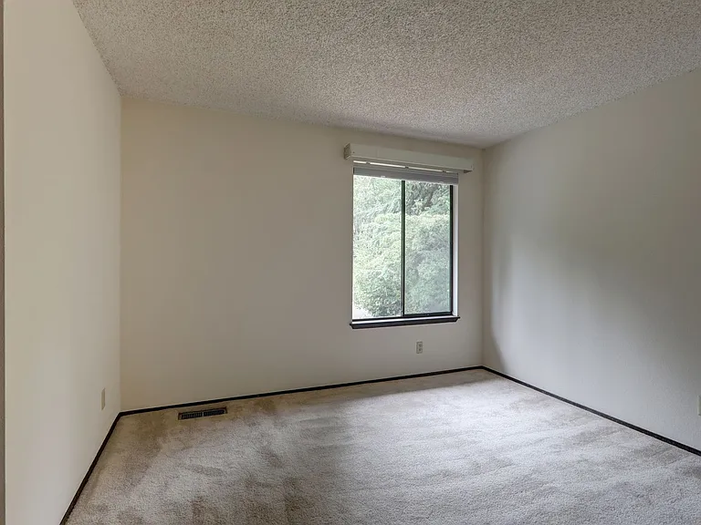 2020 180th Ct NE — Photo 20
