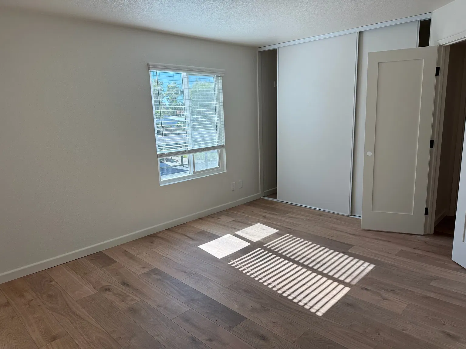 3 bed, 1132 sqft, $3,800 — Photo 3