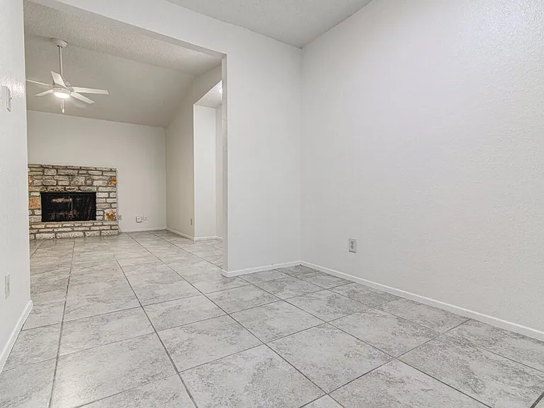 824 King Albert St — Photo 6
