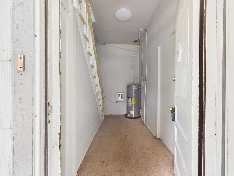 516 Park St #A — Photo 4