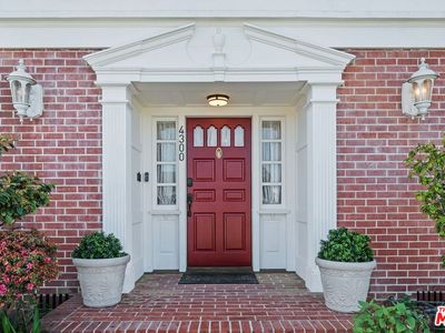 4300 Don Felipe Dr, Los Angeles, CA, 90008